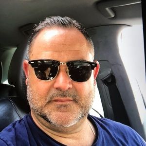 Meet your Posher, Javier